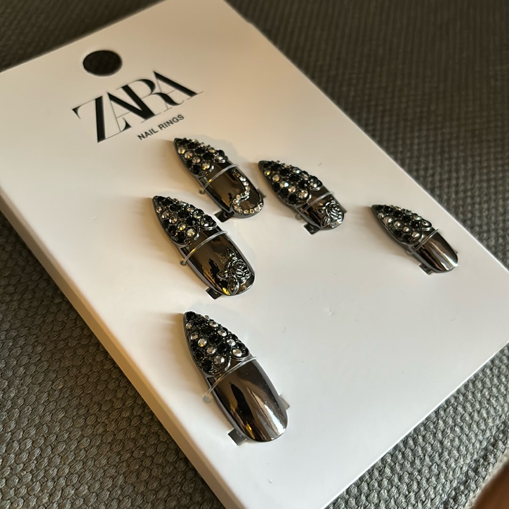 Zara Ring
